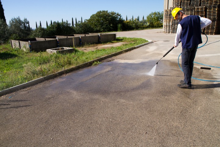 Concrete Cleaning by Prime Effect LLC